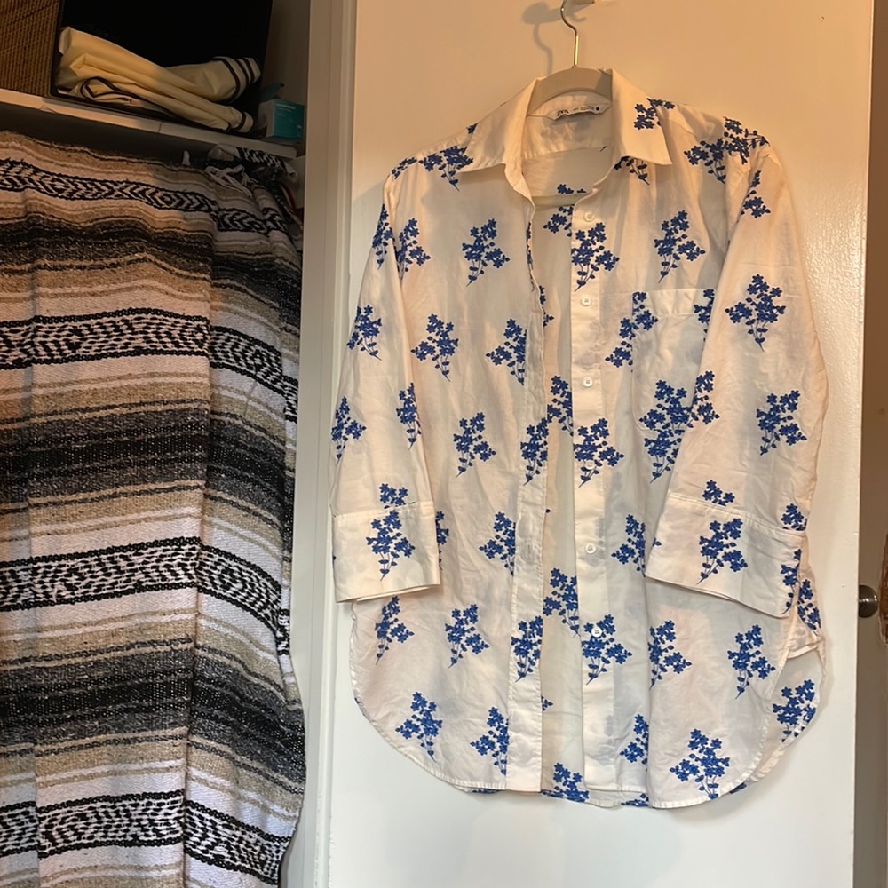 ZARA oversize button down with EMBROIDERED floral pattern